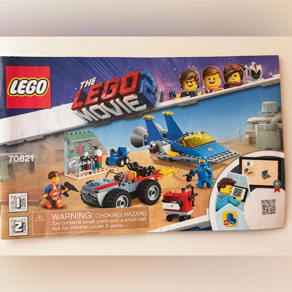 THE LEGO MOVIE 2 Emmet and Benny’s ‘Build and Fix’ Workshop #70821 (Retired Set)